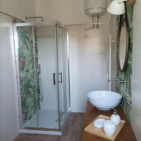 Farmamia Guest house *