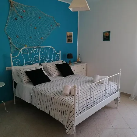 Farmamia Guest house *